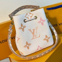 Lushentic Rep Néonoé BB Bucket Bag M22985 Pastel Giant Monogram Flowers Cream Beige Canvas
