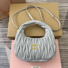 Lushentic Rep Wander Matelassé Hobo Bag Nappa Leather Small Size 20cm Pearl Gray